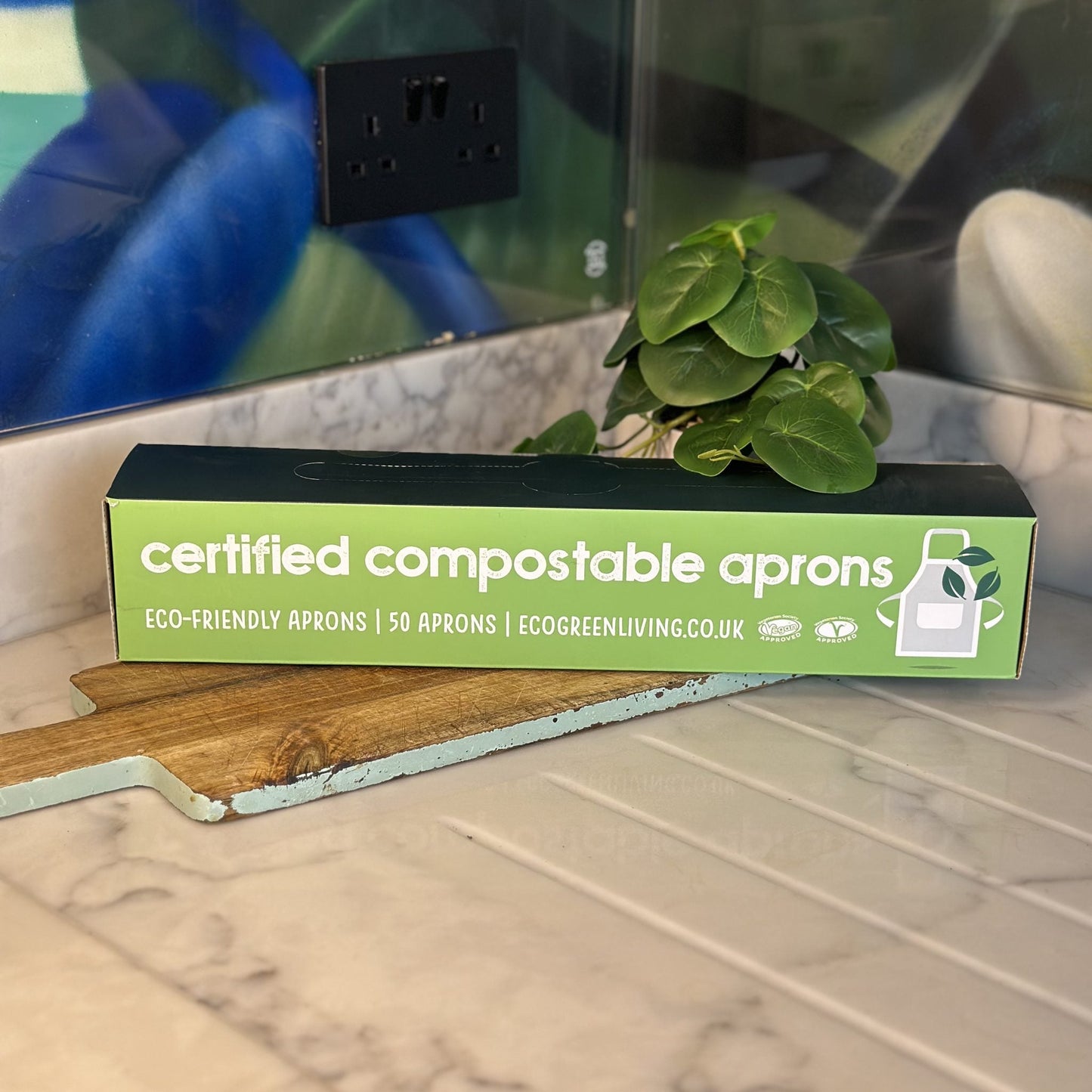 Eco-friendly Certified Compostable Aprons (50 aprons) - EcoGreenLiving