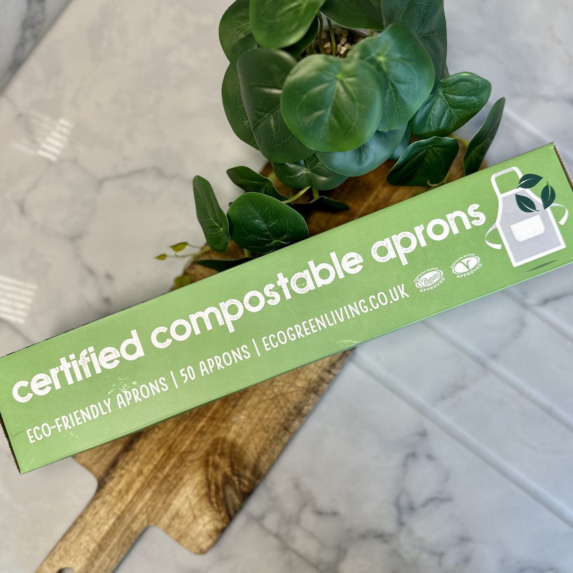 Eco-friendly Certified Compostable Aprons (50 aprons) - EcoGreenLiving