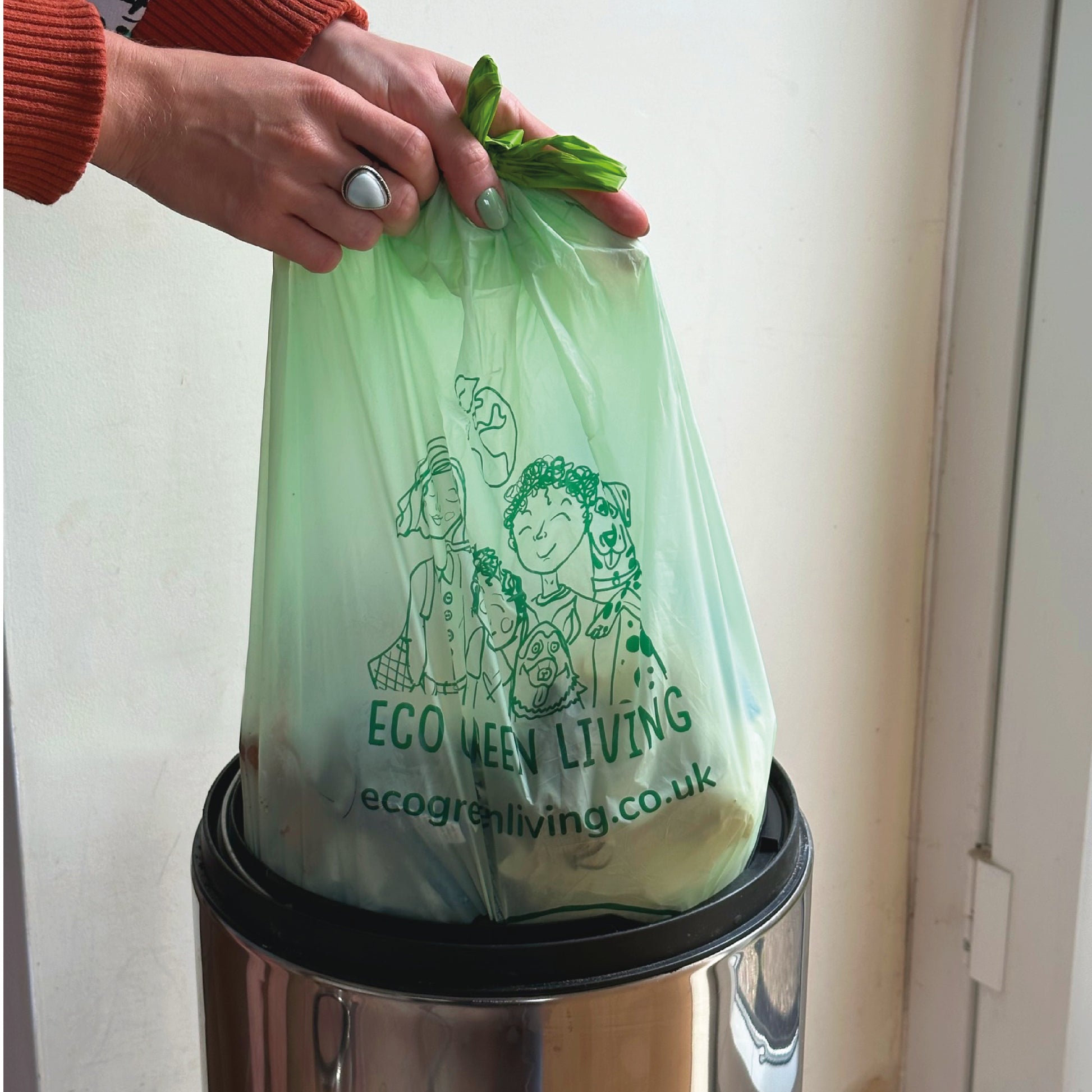 Compostable Drawstring Bin Bags | 40 Litre (25 bags) - EcoGreenLiving