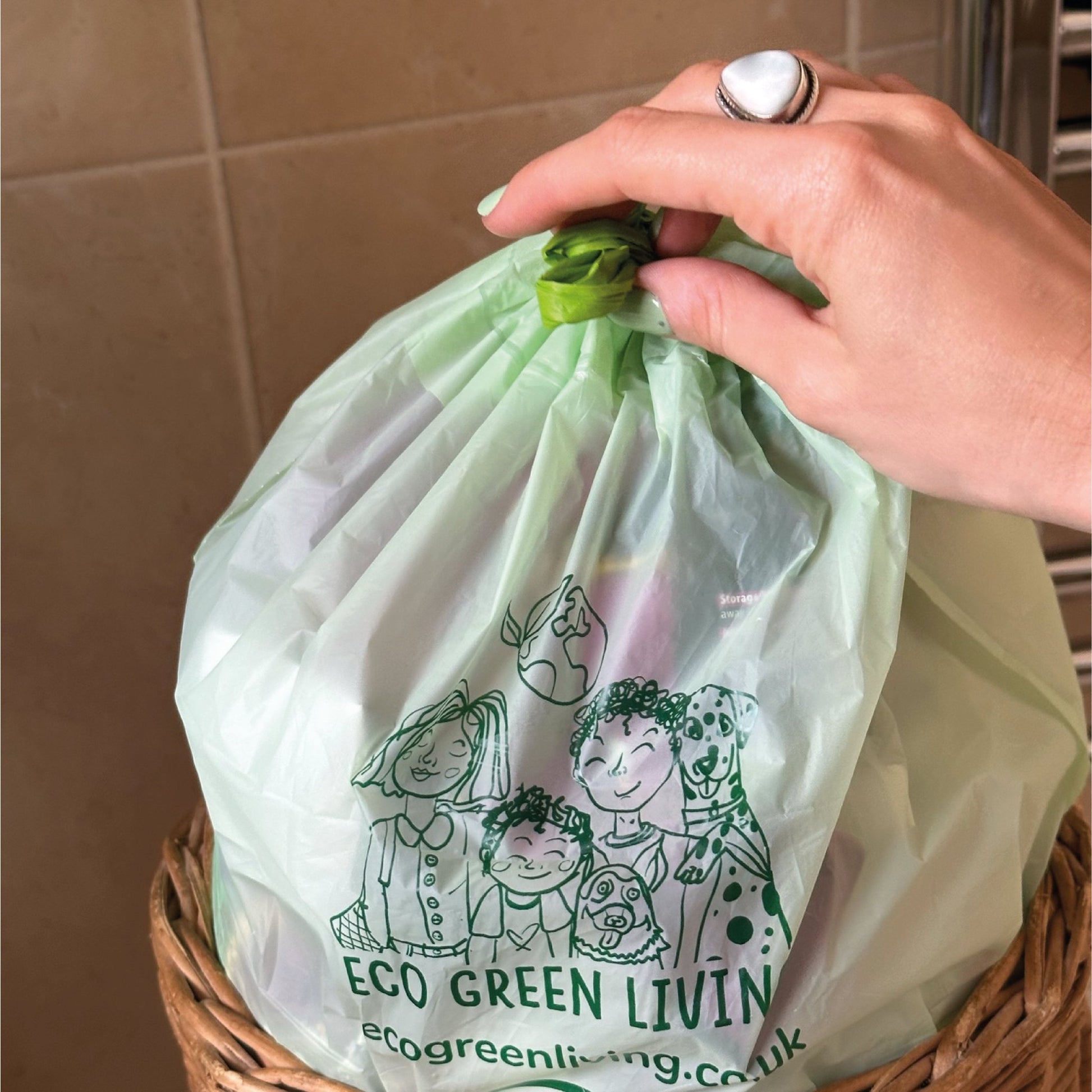 Compostable Drawstring Bin Bags | 8 Litre (25 bags) - EcoGreenLiving